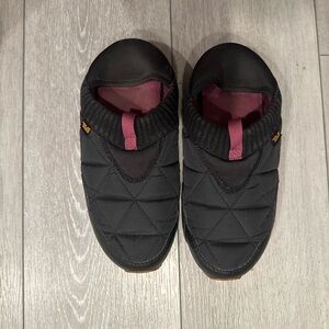 Teva Black Quilted Slip-On Shoes